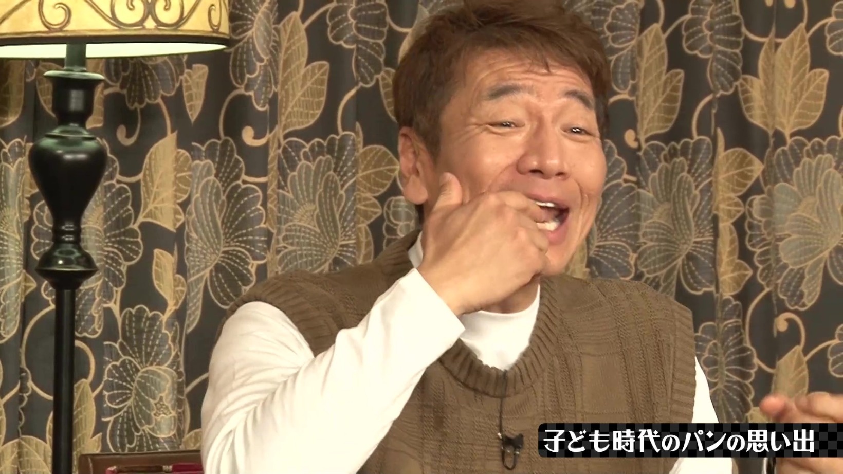 熊本県のパンは2種類 軽快なボケで上田が 県民に怒られる 太田上田 シティーボーイvs九州男児編2 エンタメ Locipo Press 熊本県のパンは2種類 軽快なボケで上田が 県民に怒られる 太田上田 シティーボーイvs九州男児編2 エンタメ Locipo Press